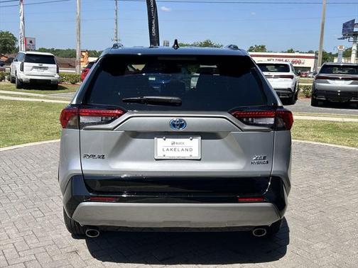 2023 Toyota RAV4 Hybrid SE