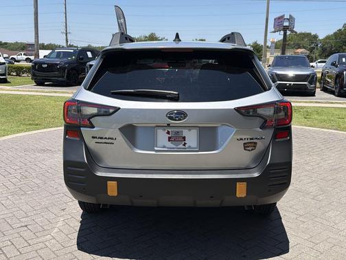 Ice Silver Metallic 2025 Subaru Outback Wilderness