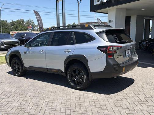 Ice Silver Metallic 2025 Subaru Outback Wilderness