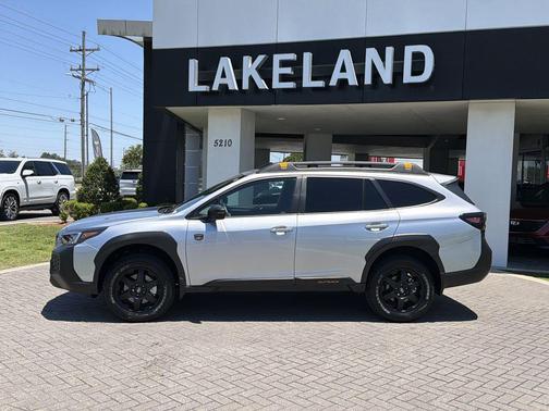 Ice Silver Metallic 2025 Subaru Outback Wilderness