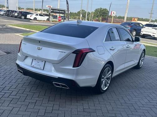 2024 Cadillac CT4 Luxury