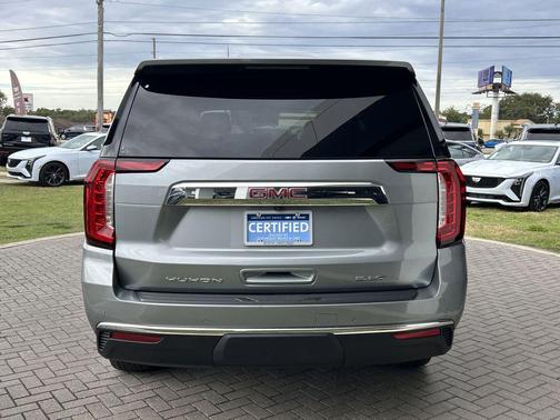 2024 GMC Yukon XL SLT