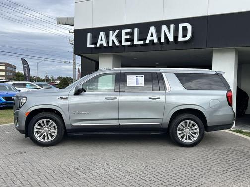 2024 GMC Yukon XL SLT