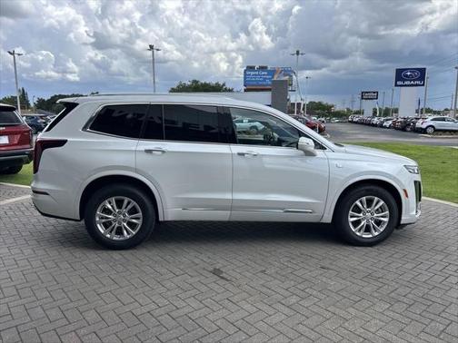 2025 Cadillac XT6 Luxury AWD