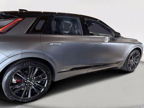Magnus Metal Fr 2026 Cadillac LYRIQ V Premium
