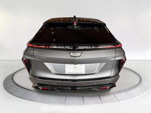 Magnus Metal Fr 2026 Cadillac LYRIQ V Premium