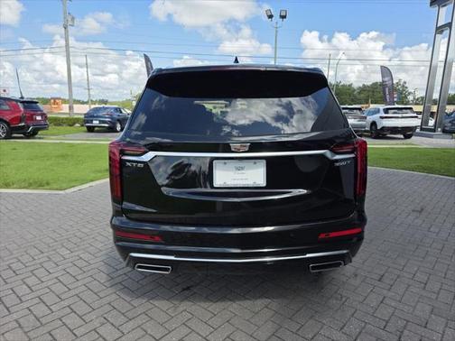 2025 Cadillac XT6 Luxury FWD