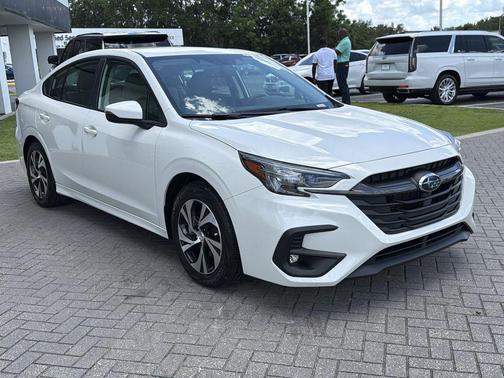 Crystal White Pearl 2025 Subaru Legacy Premium