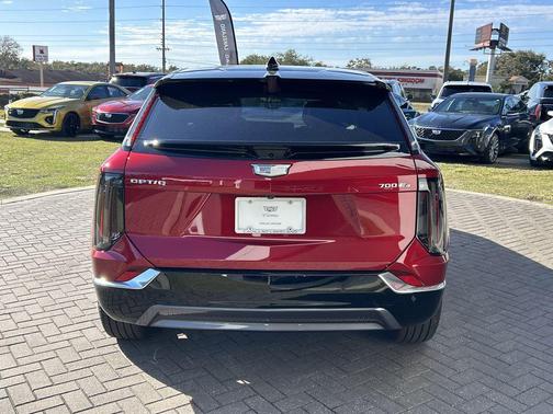 2026 Cadillac OPTIQ Premium Luxury