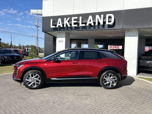 2026 Cadillac OPTIQ Premium Luxury