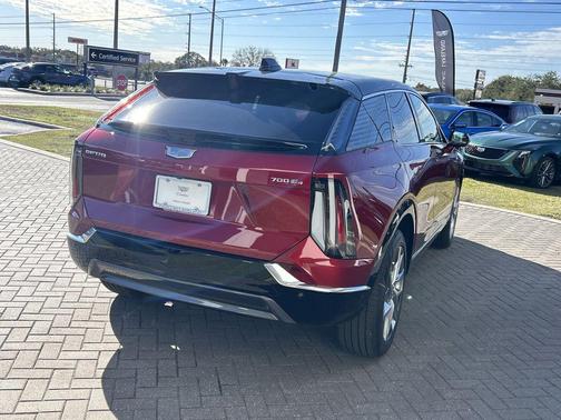 2026 Cadillac OPTIQ Premium Luxury