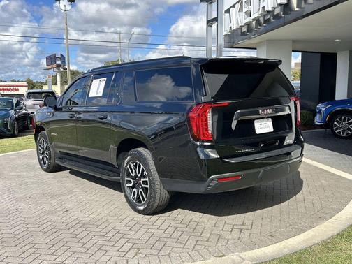 2024 GMC Yukon XL AT4