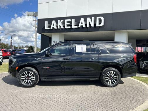 2024 GMC Yukon XL AT4