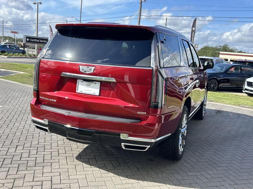 2026 Cadillac Escalade Luxury
