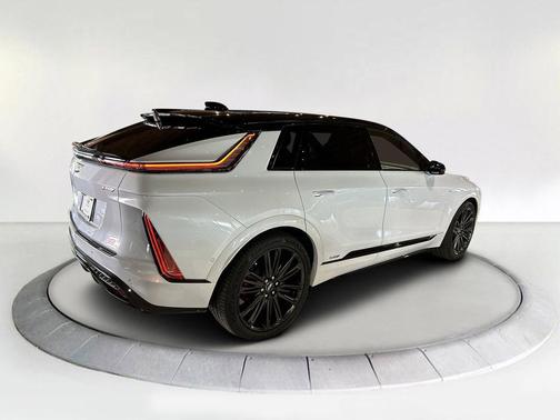 2026 Cadillac LYRIQ V Premium