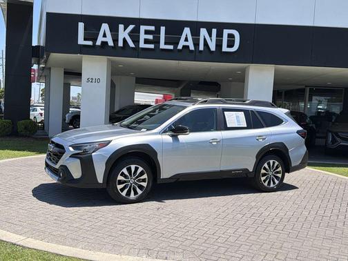 Ice Silver Metallic 2024 Subaru Outback Limited