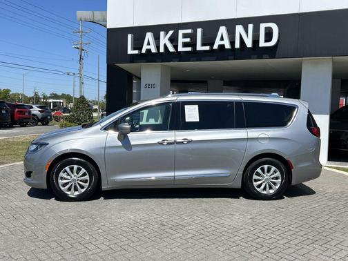 2018 Chrysler Pacifica Touring-L