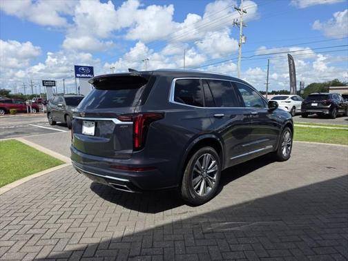 2025 Cadillac XT6 Premium Luxury FWD