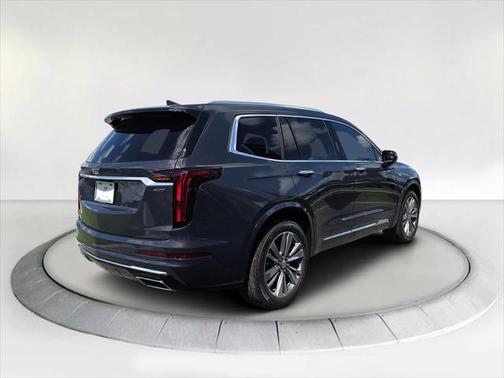 2025 Cadillac XT6 Premium Luxury FWD