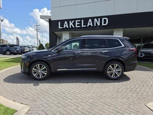 2025 Cadillac XT6 Premium Luxury FWD