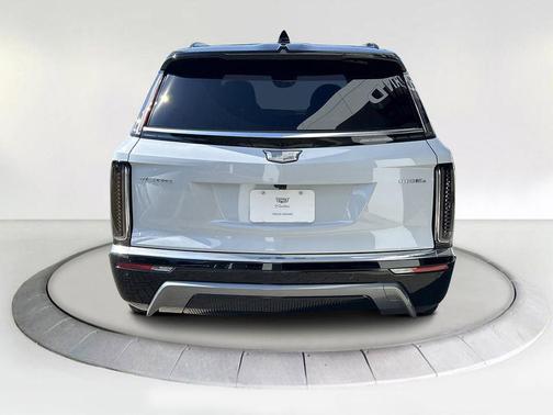2026 Cadillac VISTIQ Luxury