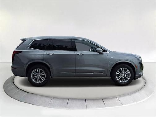 2025 Cadillac XT6 Luxury FWD