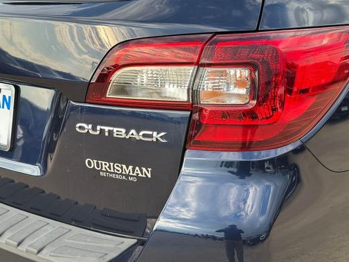 Dark Blue 2018 Subaru Outback 2.5i Premium