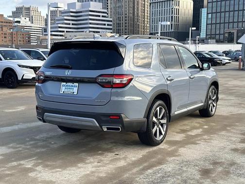 2023 Honda Pilot Touring