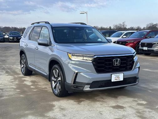 2023 Honda Pilot Touring