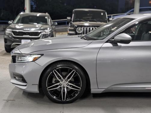 2020 Honda Accord Touring 2.0T