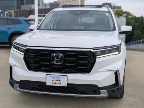 2023 Honda Pilot Touring