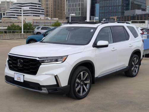 2023 Honda Pilot Touring