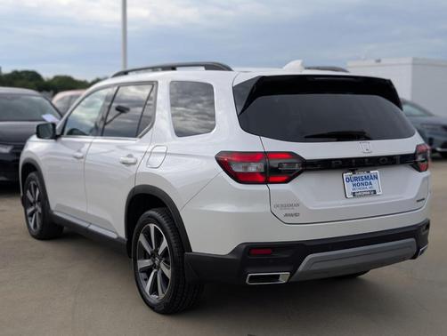 2023 Honda Pilot Touring