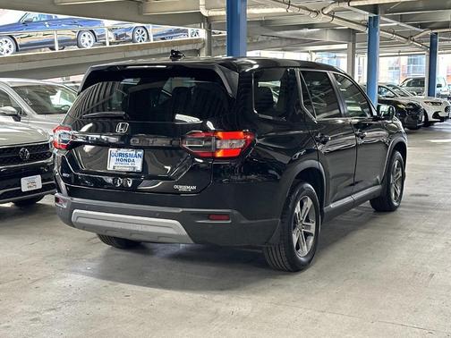 2023 Honda Pilot EX-L 8-Passenger