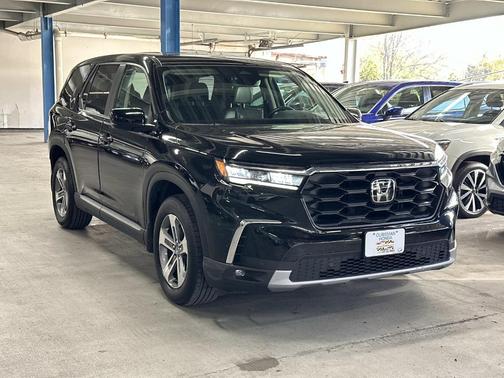 2023 Honda Pilot EX-L 8-Passenger