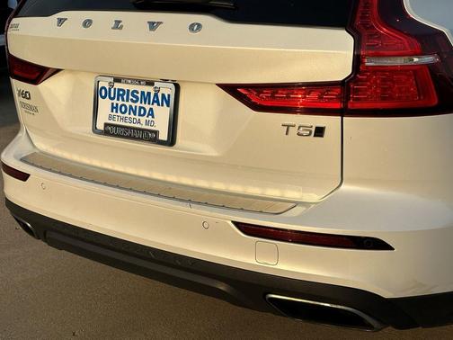 2020 Volvo V60 Cross Country T5