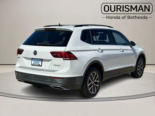 Pure White 2019 Volkswagen Tiguan 2.0T SE