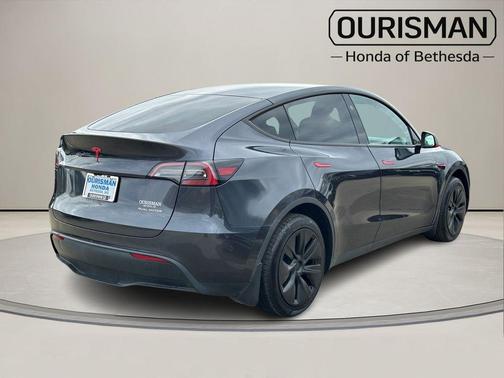 Gray 2024 Tesla Model Y Long Range