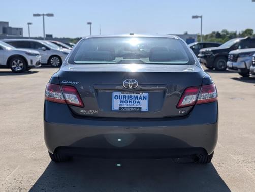 2010 Toyota Camry LE