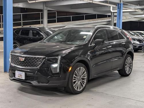2025 Cadillac XT4 Premium Luxury