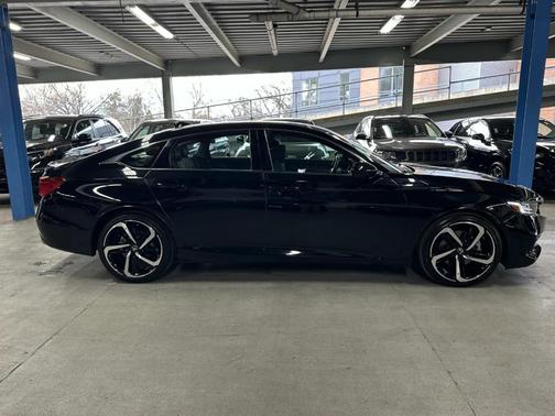 2022 Honda Accord Sport SE