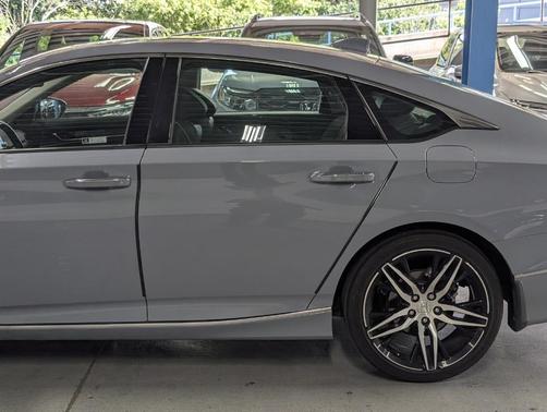 2022 Honda Accord Hybrid Touring