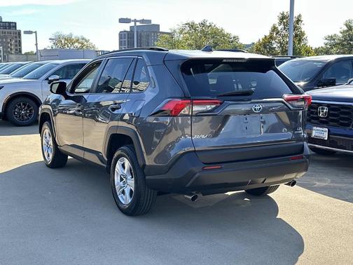 2020 Toyota RAV4 Hybrid LE