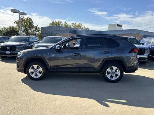 2020 Toyota RAV4 Hybrid LE