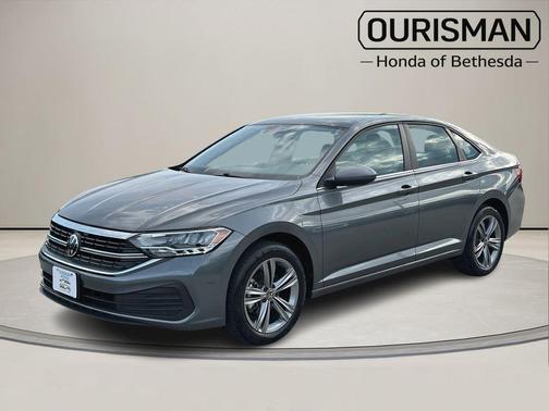 Platinum Gray Metallic 2024 Volkswagen Jetta 1.5T SE