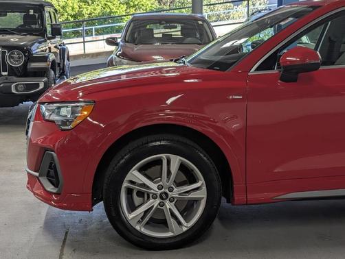 2022 Audi Q3 45 S line Premium