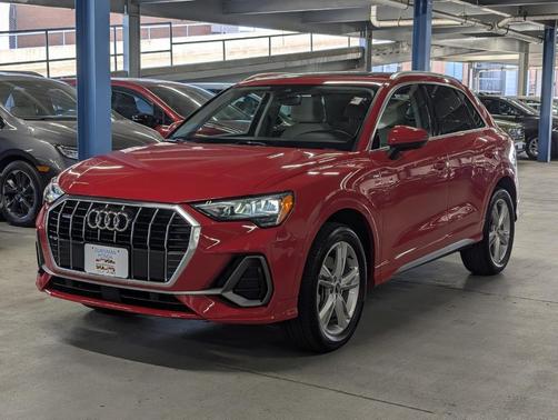 2022 Audi Q3 45 S line Premium