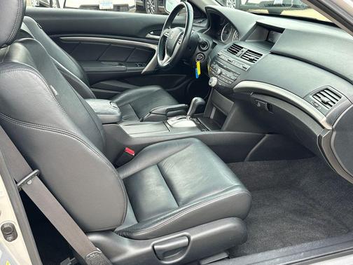 Silver 2010 Honda Accord EX-L