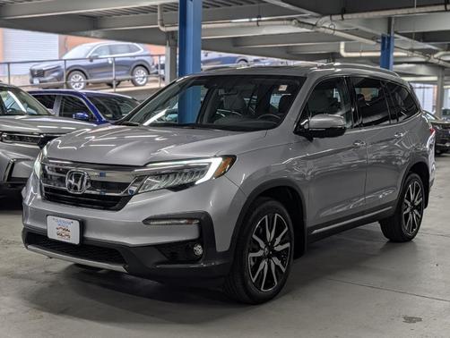2022 Honda Pilot Touring 7-Passenger