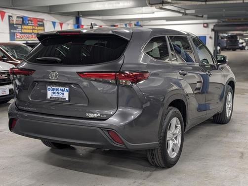 2023 Toyota Highlander LE